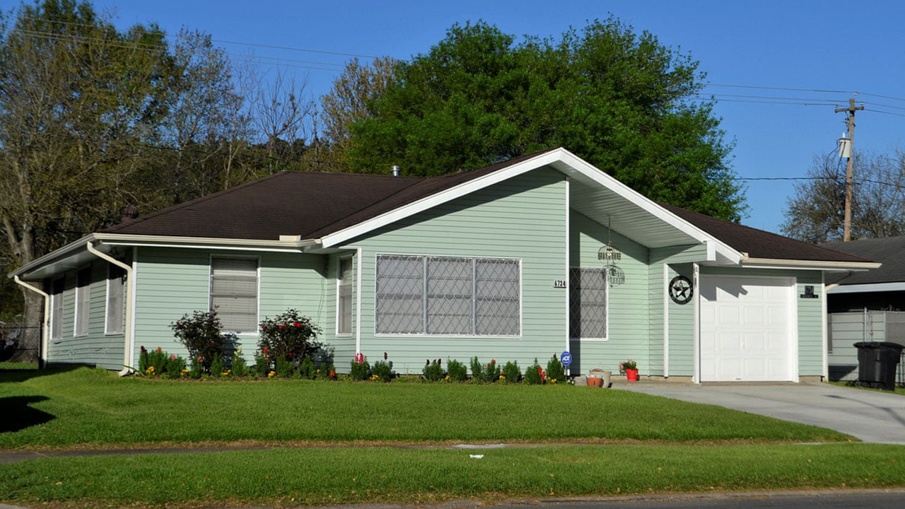 diy garage repair danger